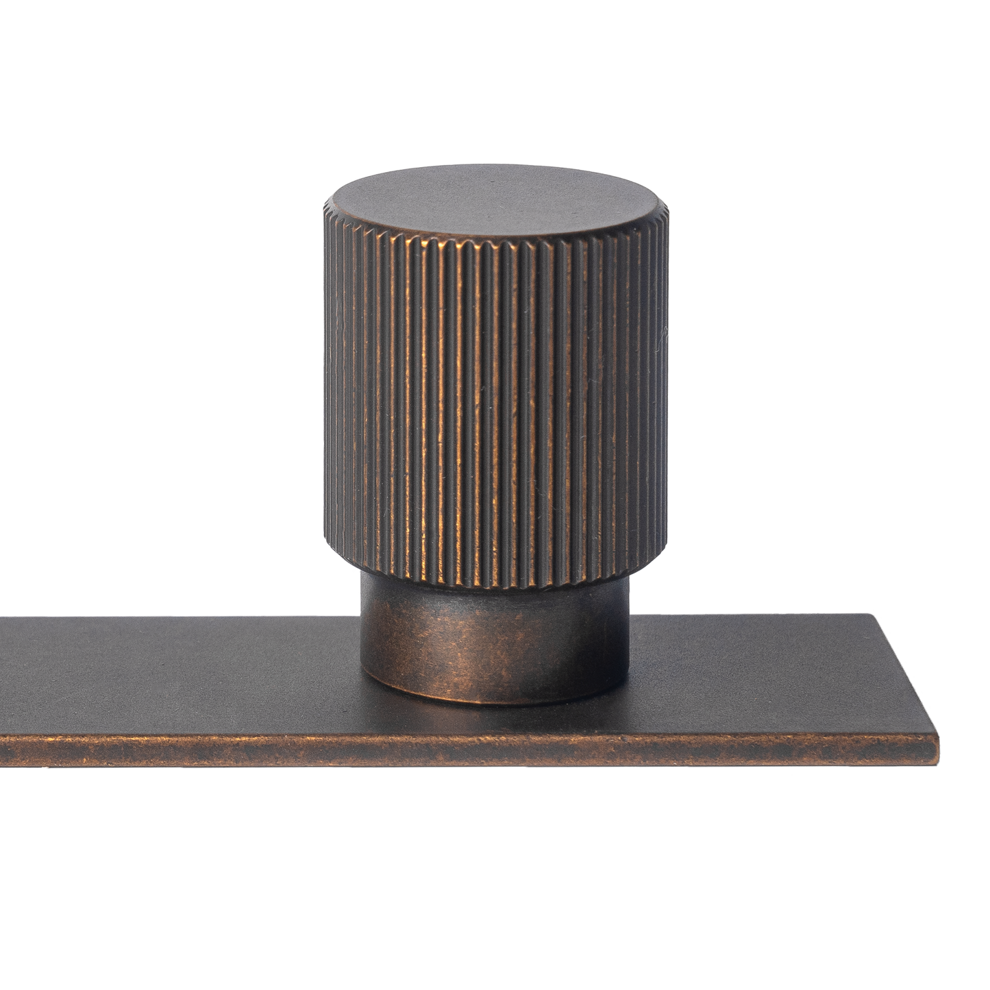 Momo Arpa Round Knob and Backplate 22mm in Antique Brass (2)
