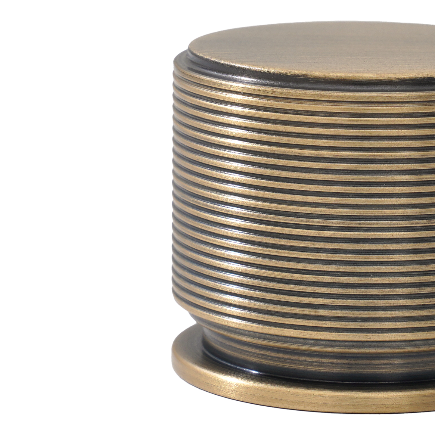 Momo Sussex Round Knob 35mm in Dark Brushed Brass (2)