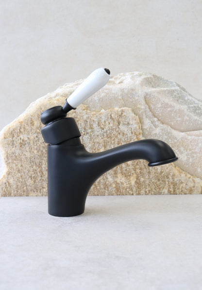 Bordeaux Basin Mixer