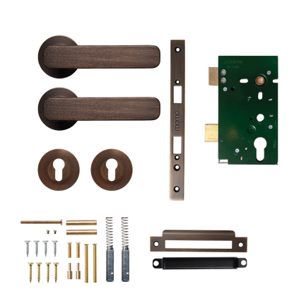 Momo Aspen Solid Brass Lever Entrance Set In Bronze