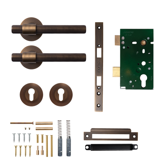 Momo Belgravia Solid Brass Lined Lever Entrance Set In Bronze