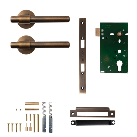 Momo Belgravia Plain Solid Brass Mortice Lock Passage Lever Set In Bronze