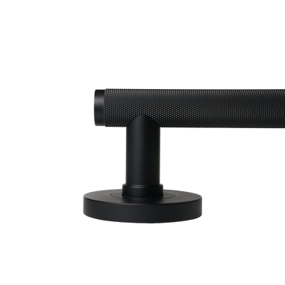 Momo Bellevue Solid Brass Knurled Lever Entrance Set In Matt Black (3)