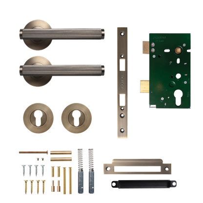 Momo Bellevue Solid Brass Lined Lever Entrance Set In Dark Brushed Brass