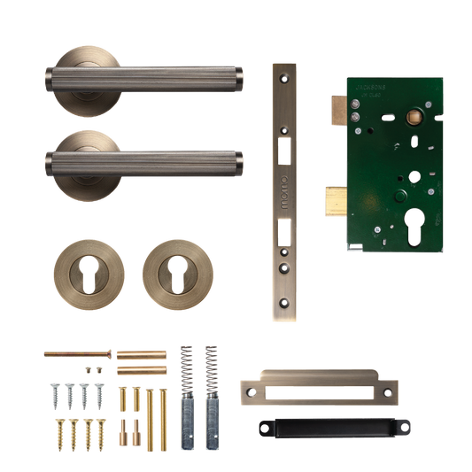 Momo Bellevue Solid Brass Lined Lever Entrance Set In Dark Brushed Brass