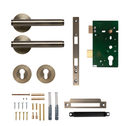 Momo Bellevue Solid Brass Plain Lever Entrance Set In Dark Brushed Brass