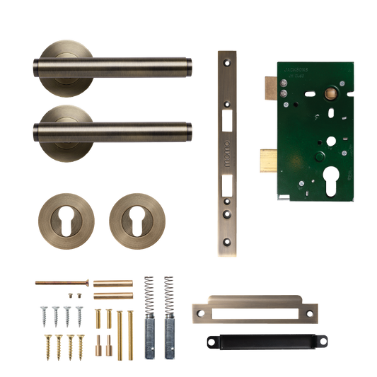 Momo Bellevue Solid Brass Plain Lever Entrance Set In Dark Brushed Brass