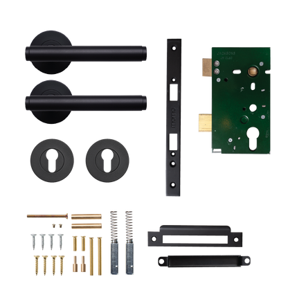 Momo Bellevue Solid Brass Plain Lever Entrance Set In Matt Black