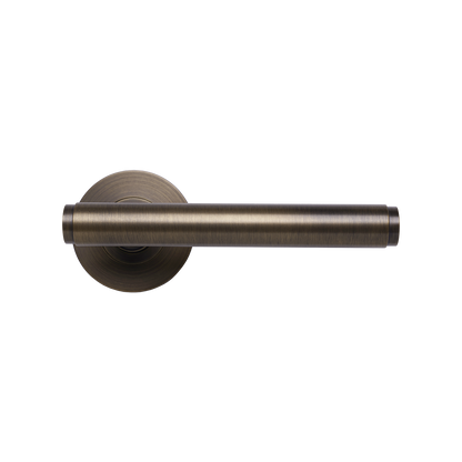 Momo Bellevue Solid Brass Plain Tubular Latch Privacy Lever Set In Bronze (1)