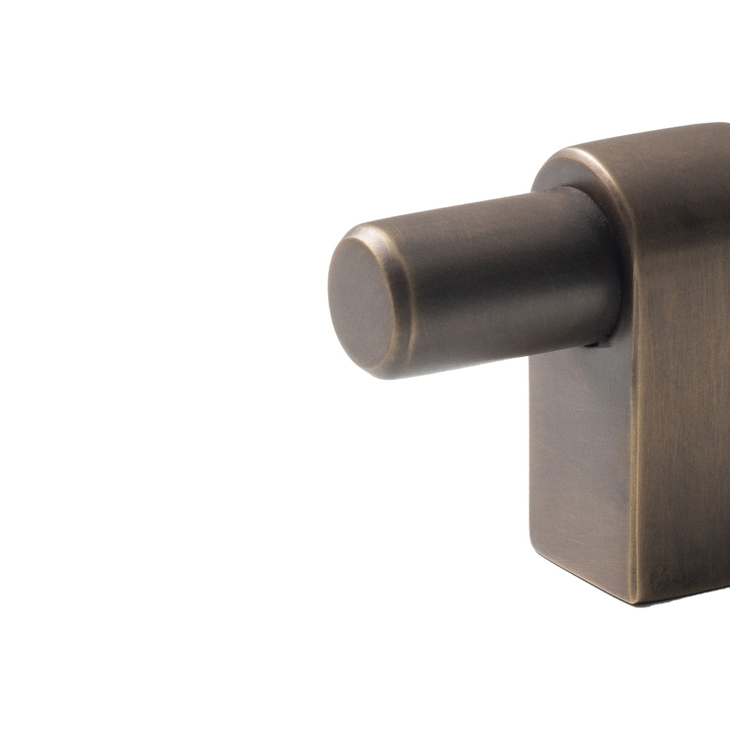 Momo Maida T Knob 52mm in Antique Brass (2)
