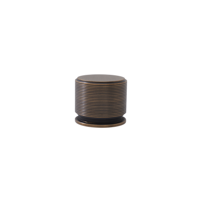 Momo Sussex Round Knob 35mm in Bronze